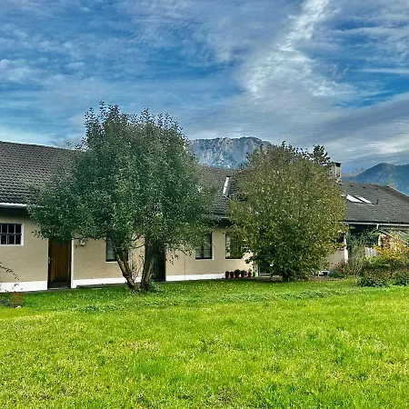 Wiesen Apartment *